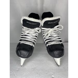 Bauer Supreme 140 Hockey Skates Size 2 R Black